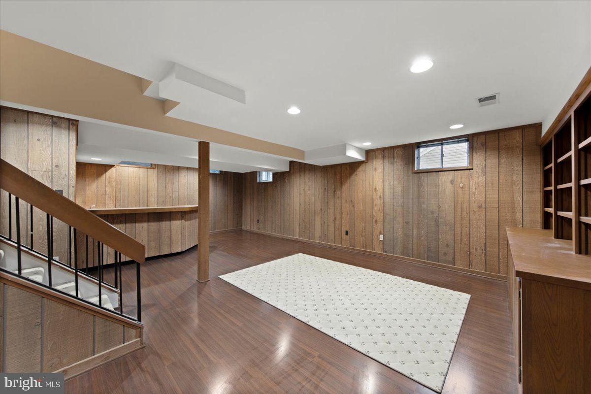 8708 Wandering Trail Dr