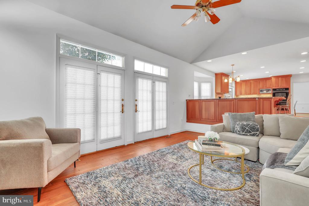 9 Morning Light Ct