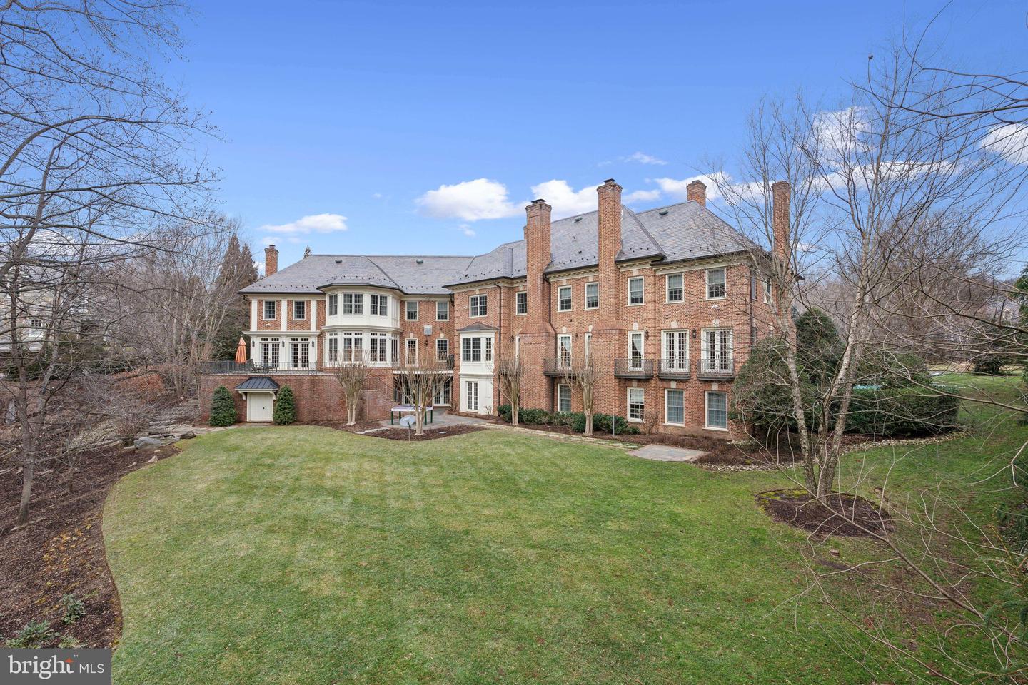 8609 Country Club Dr