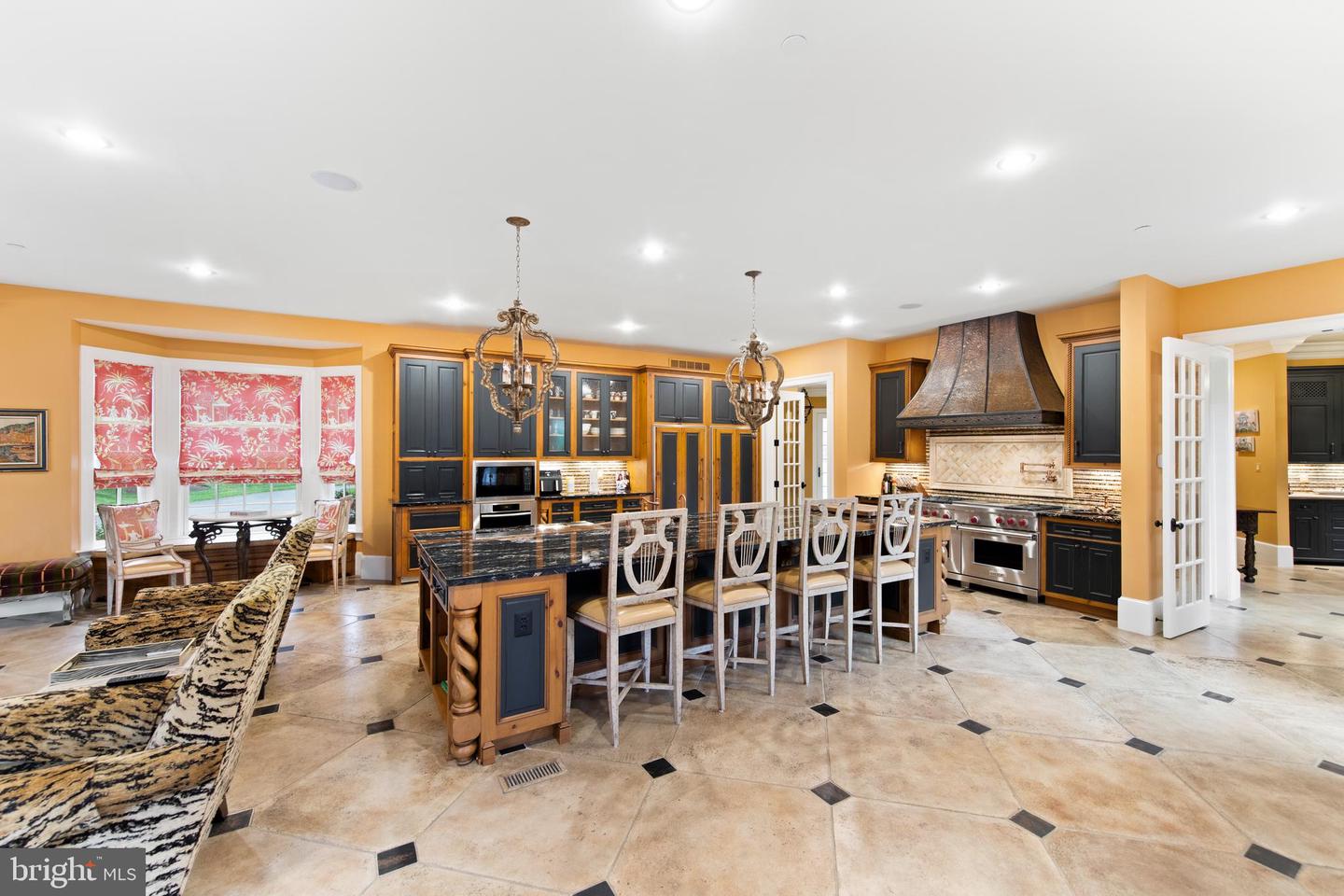 8609 Country Club Dr