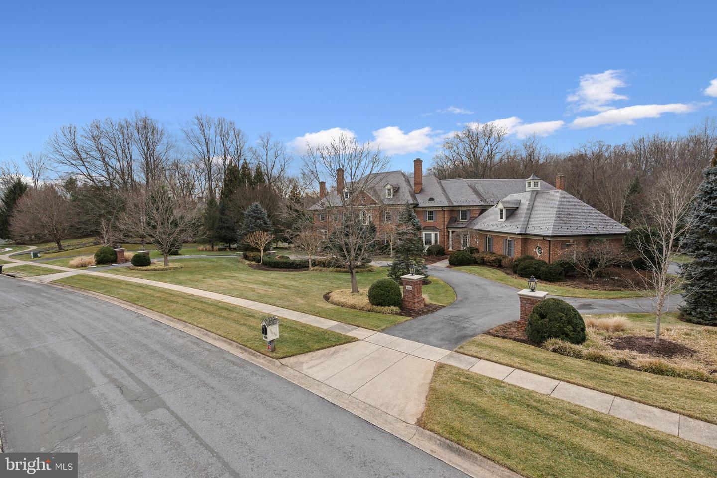 8609 Country Club Dr