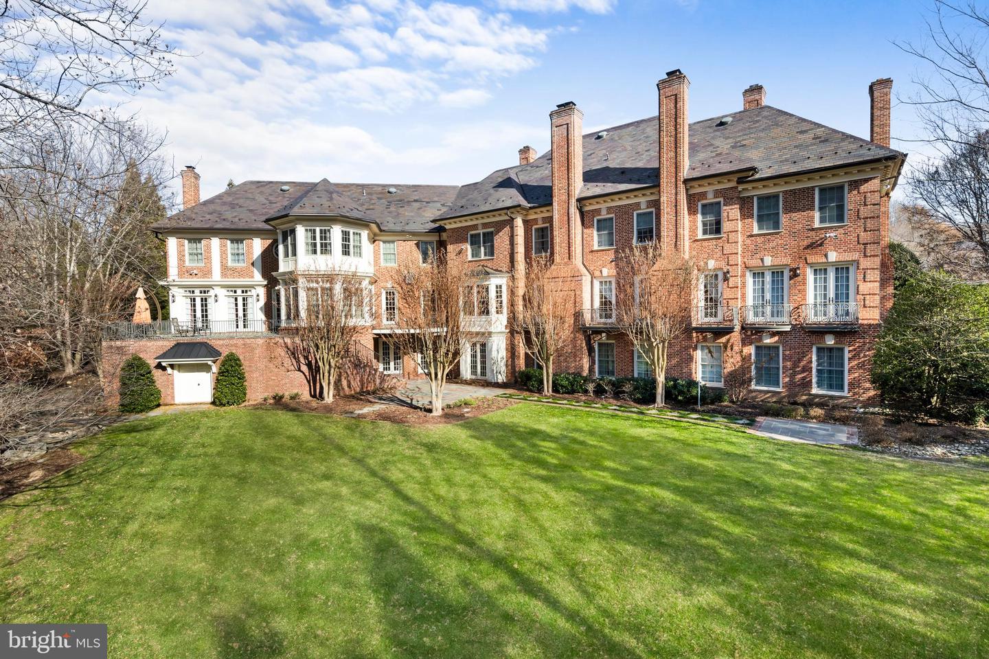 8609 Country Club Dr