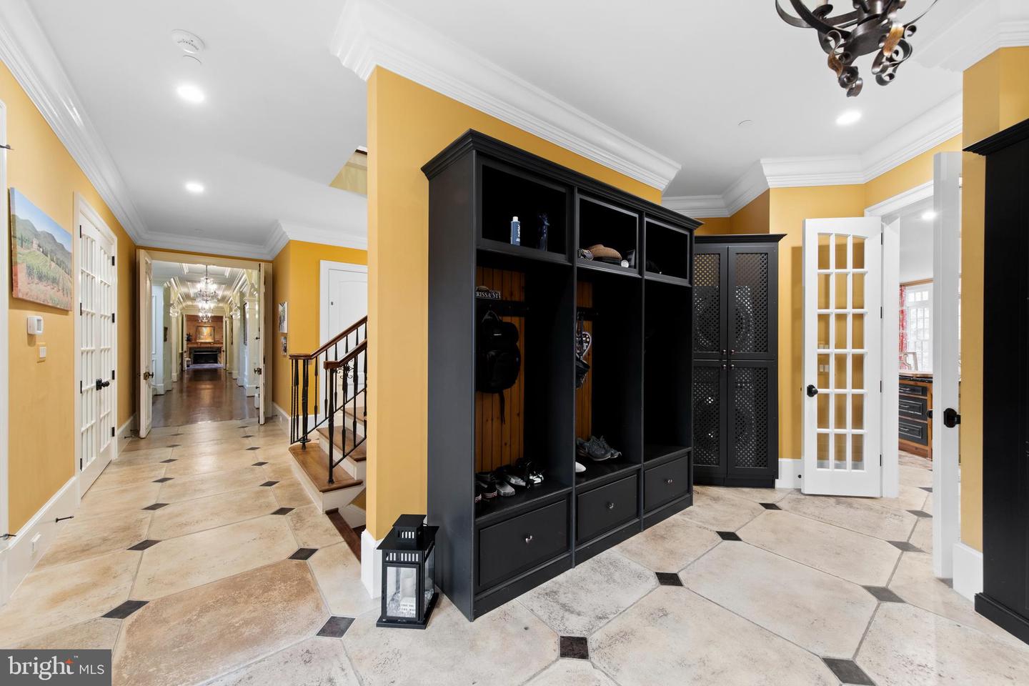 8609 Country Club Dr