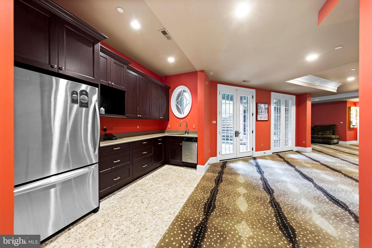 8609 Country Club Dr