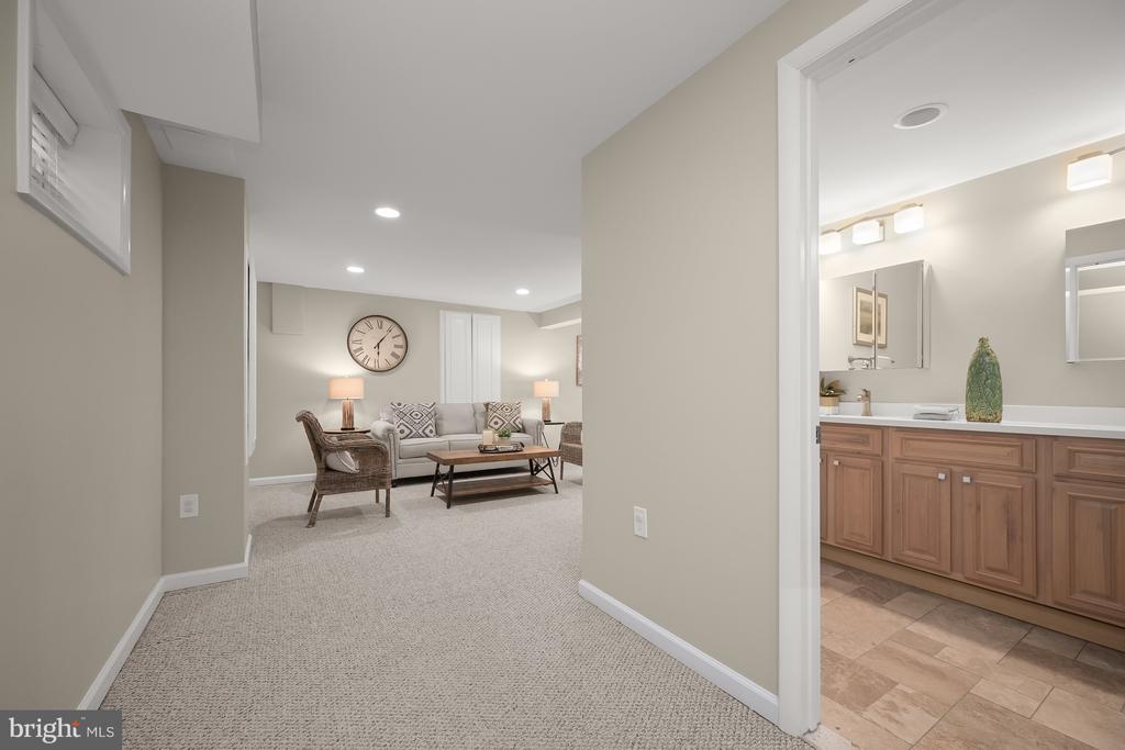 11832 Hunting Ridge Ct
