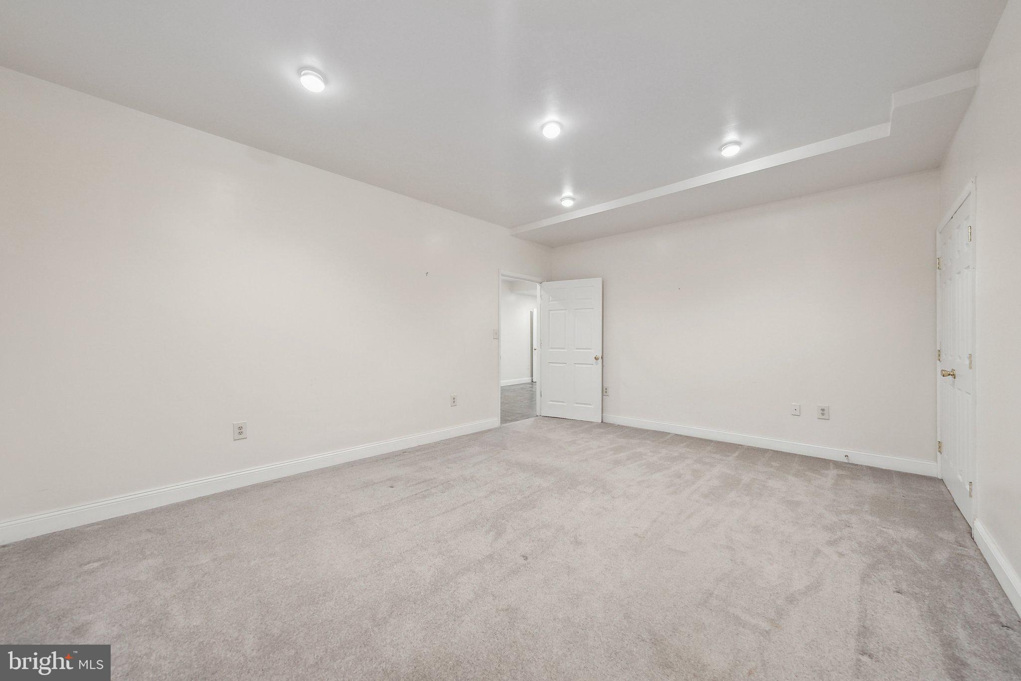 10617 Burbank Dr