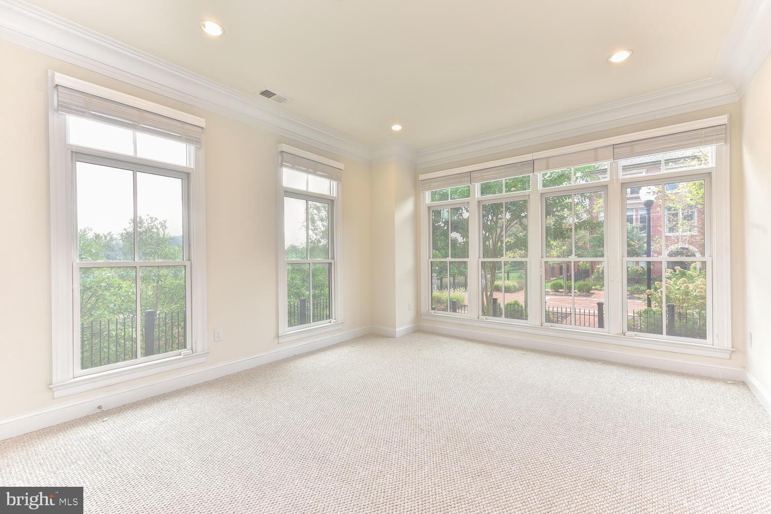 10861 SYMPHONY PARK DR