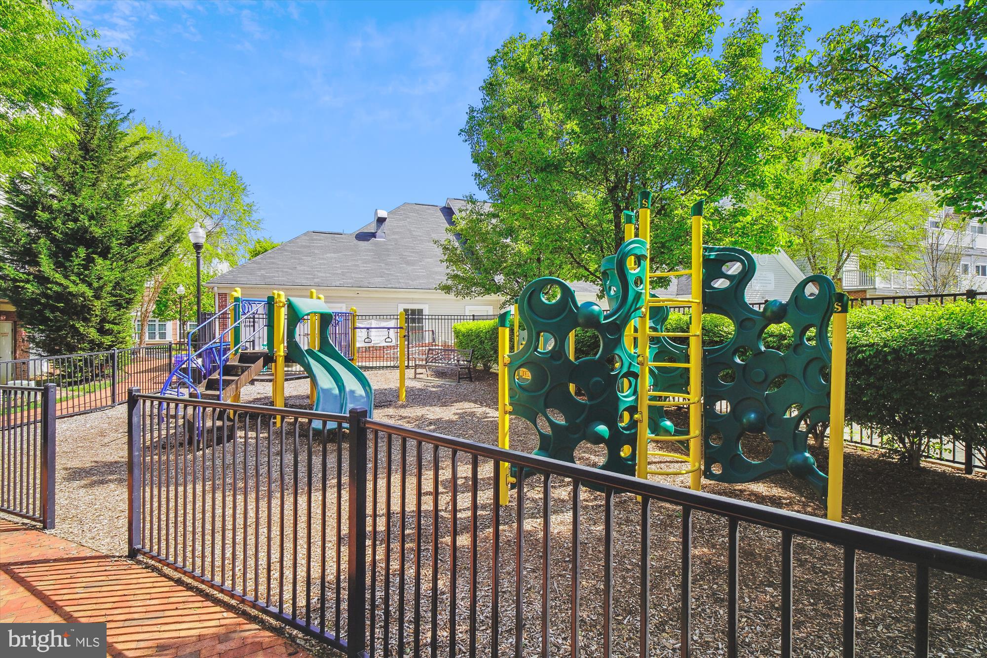 19437 Dover Cliffs Cir