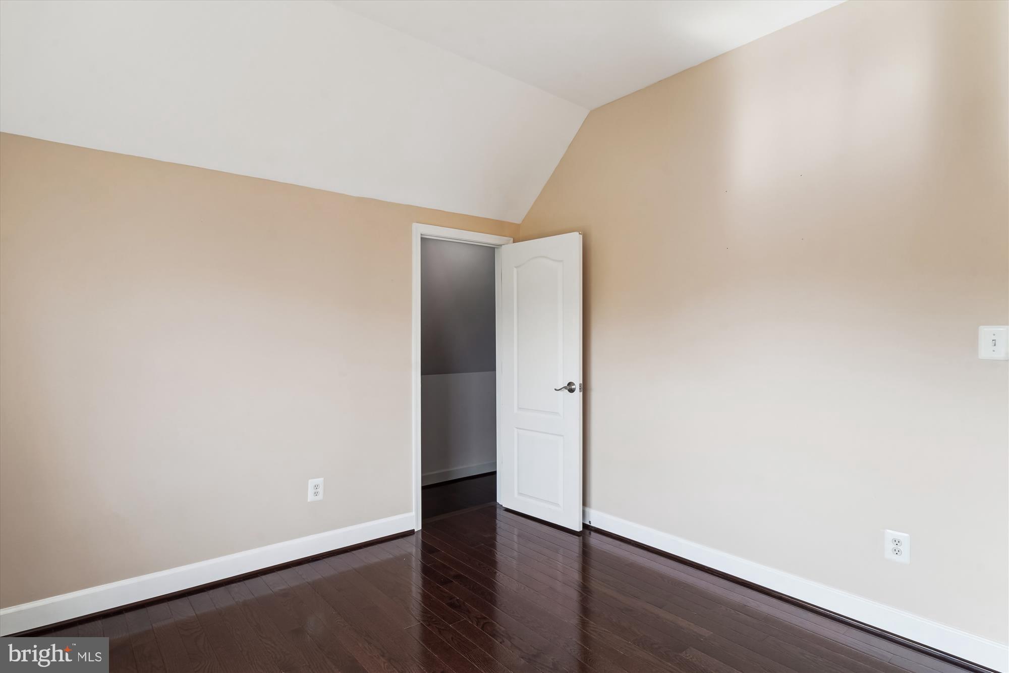 19437 Dover Cliffs Cir