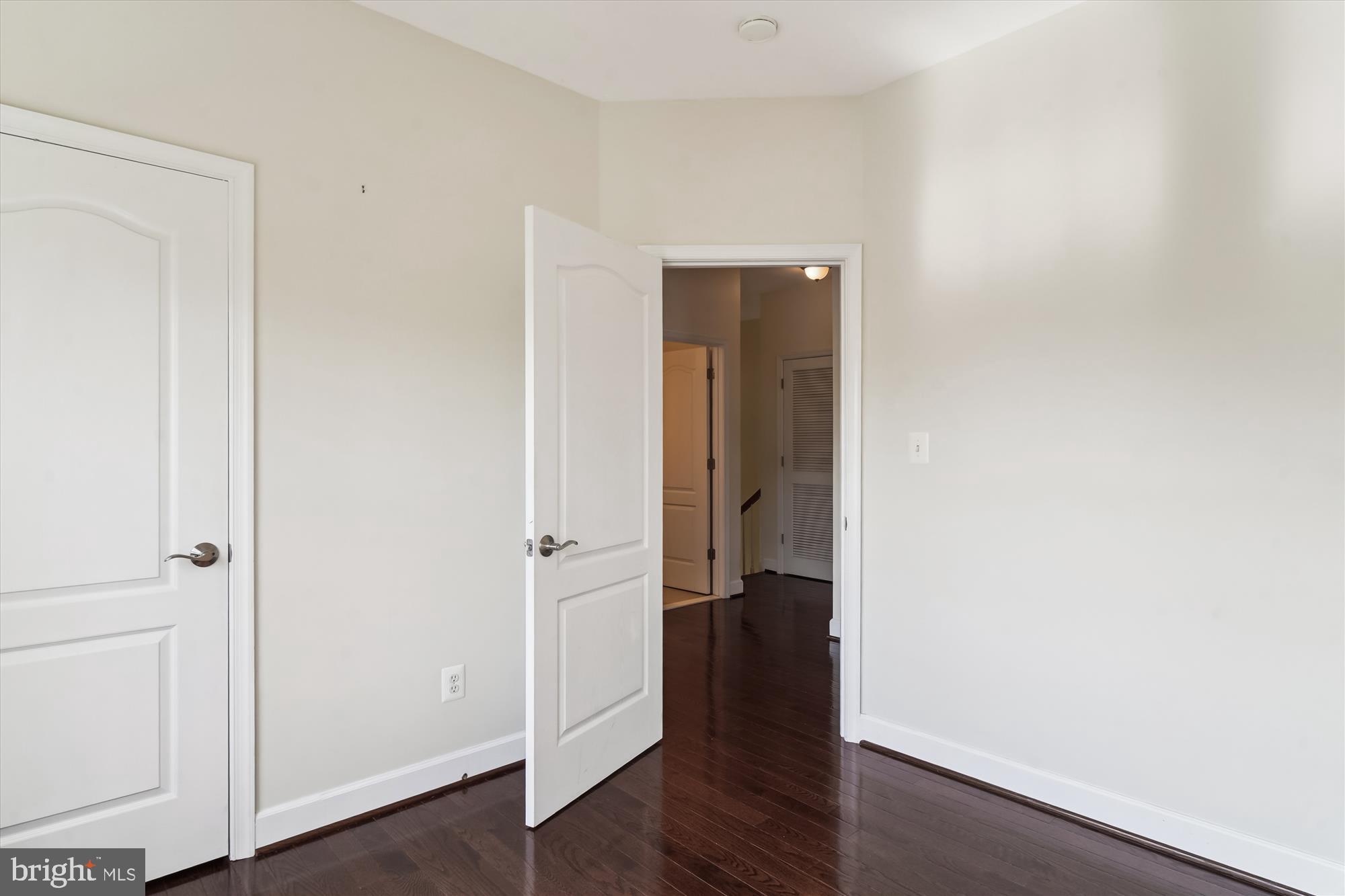 19437 Dover Cliffs Cir