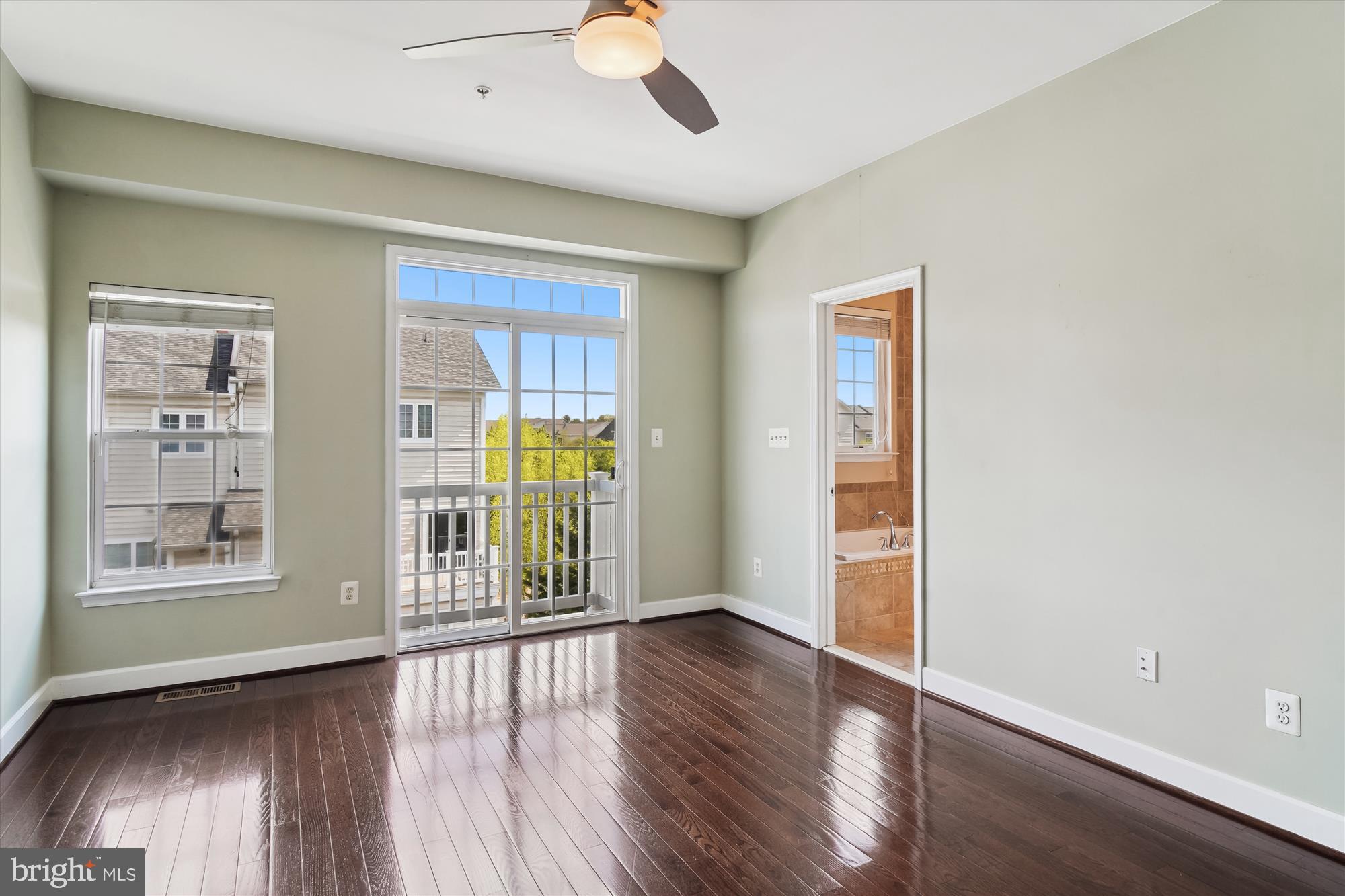 19437 Dover Cliffs Cir