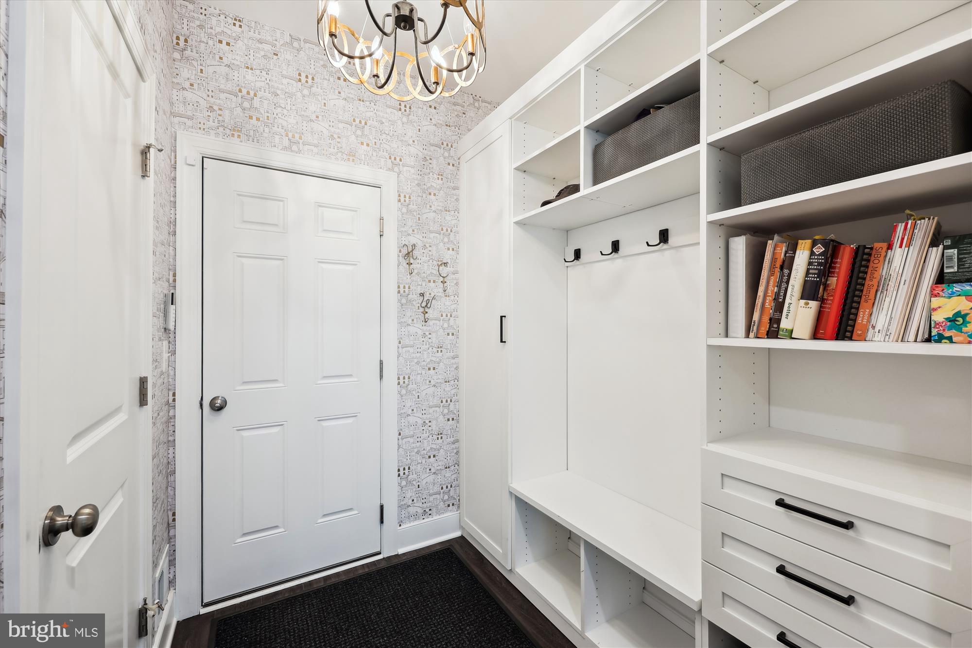 302 Johnson Meadow St