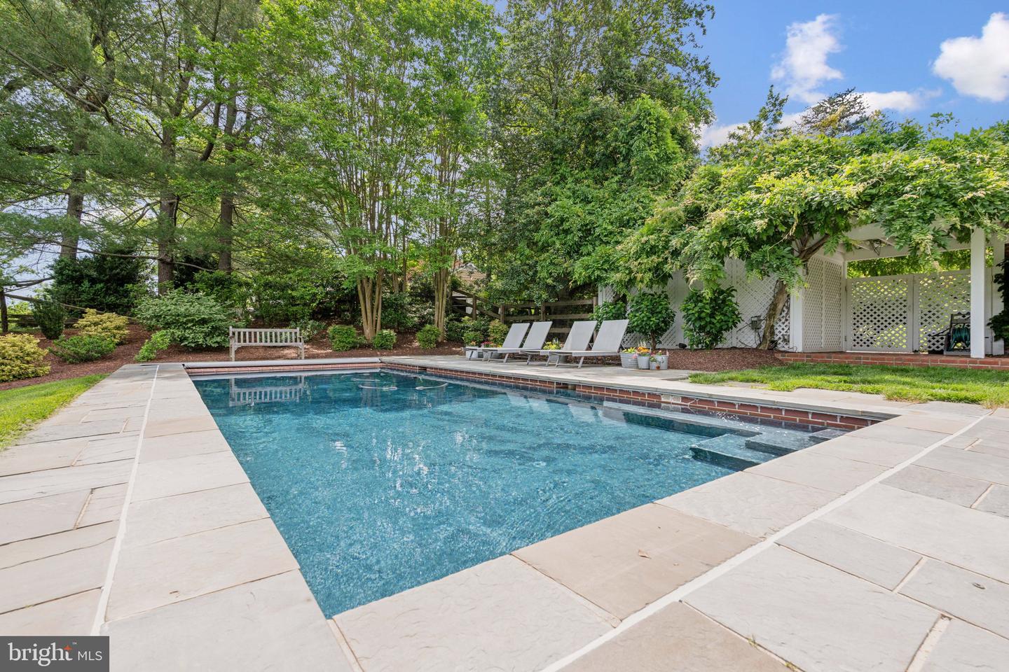 11013 Homeplace Ln