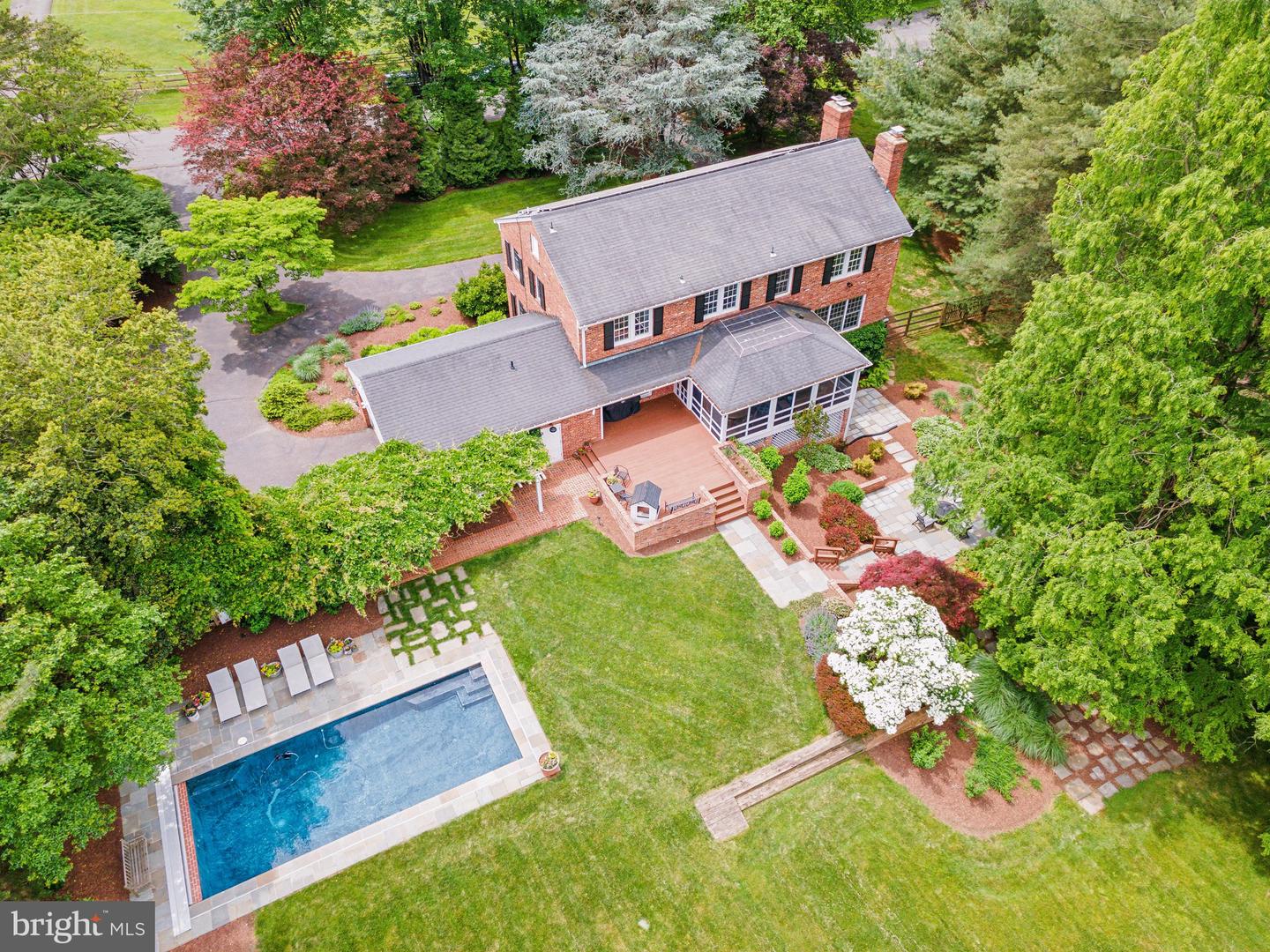 11013 Homeplace Ln