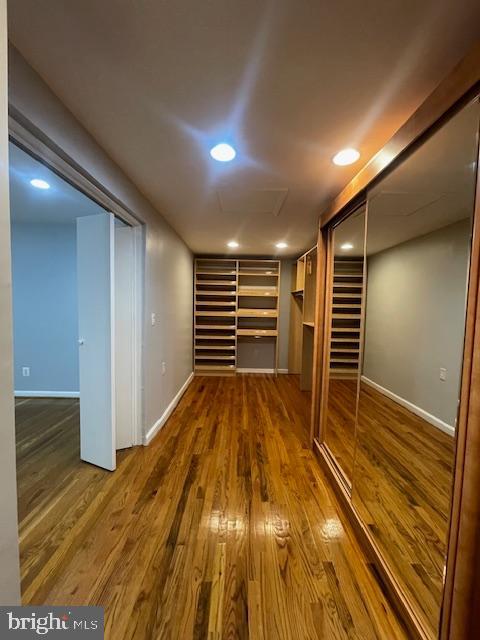 2264 Glenmore Ter