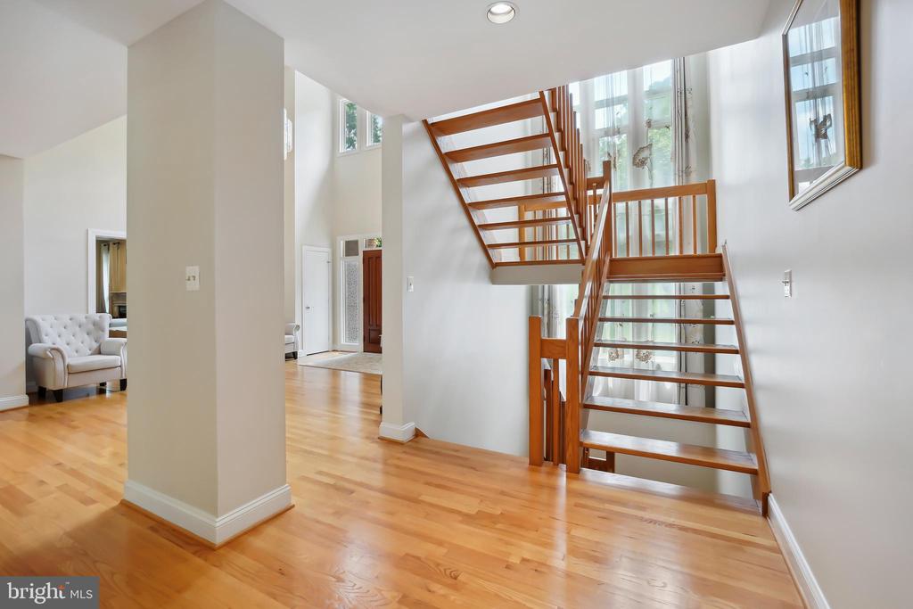 12213 LAKE POTOMAC TERRACE