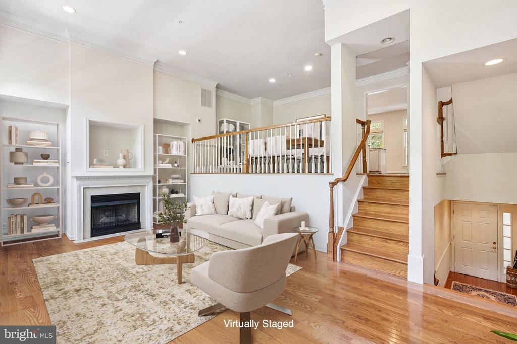 817 Oak Knoll Ter