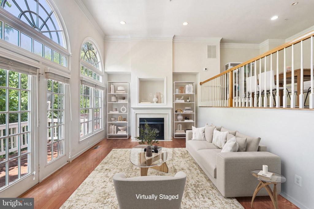817 Oak Knoll Ter