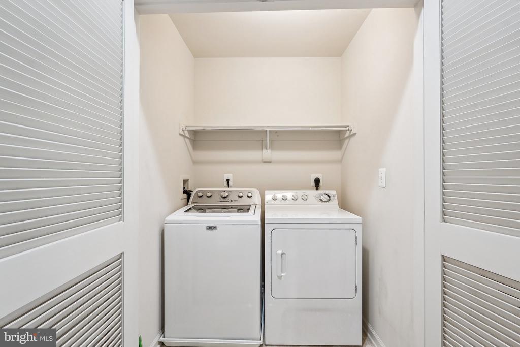 817 Oak Knoll Ter