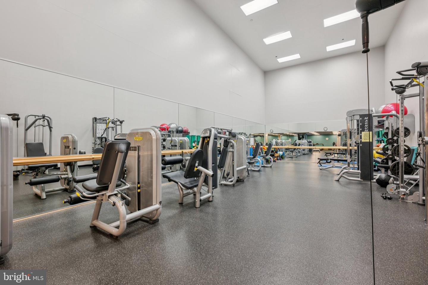5630 Wisconsin Ave #506