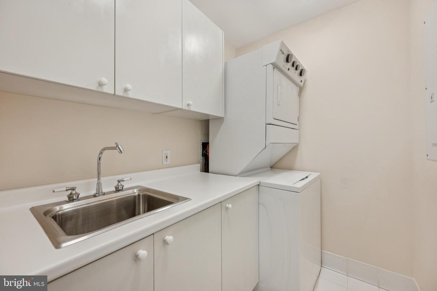 5630 Wisconsin Ave #506
