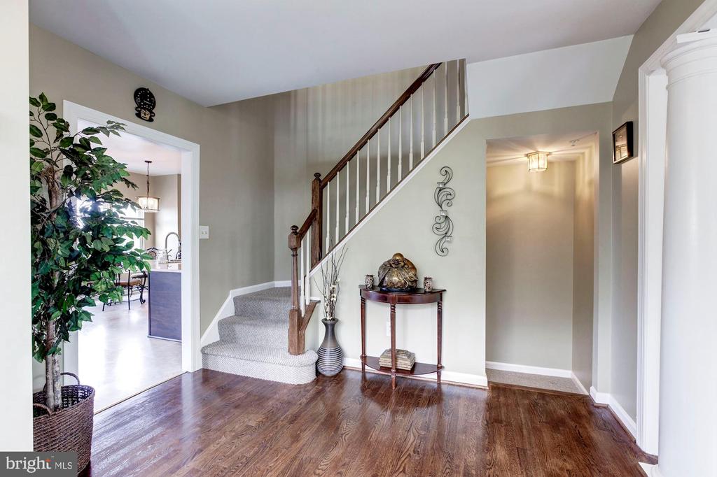 13724 VALLEY OAK CIRCLE