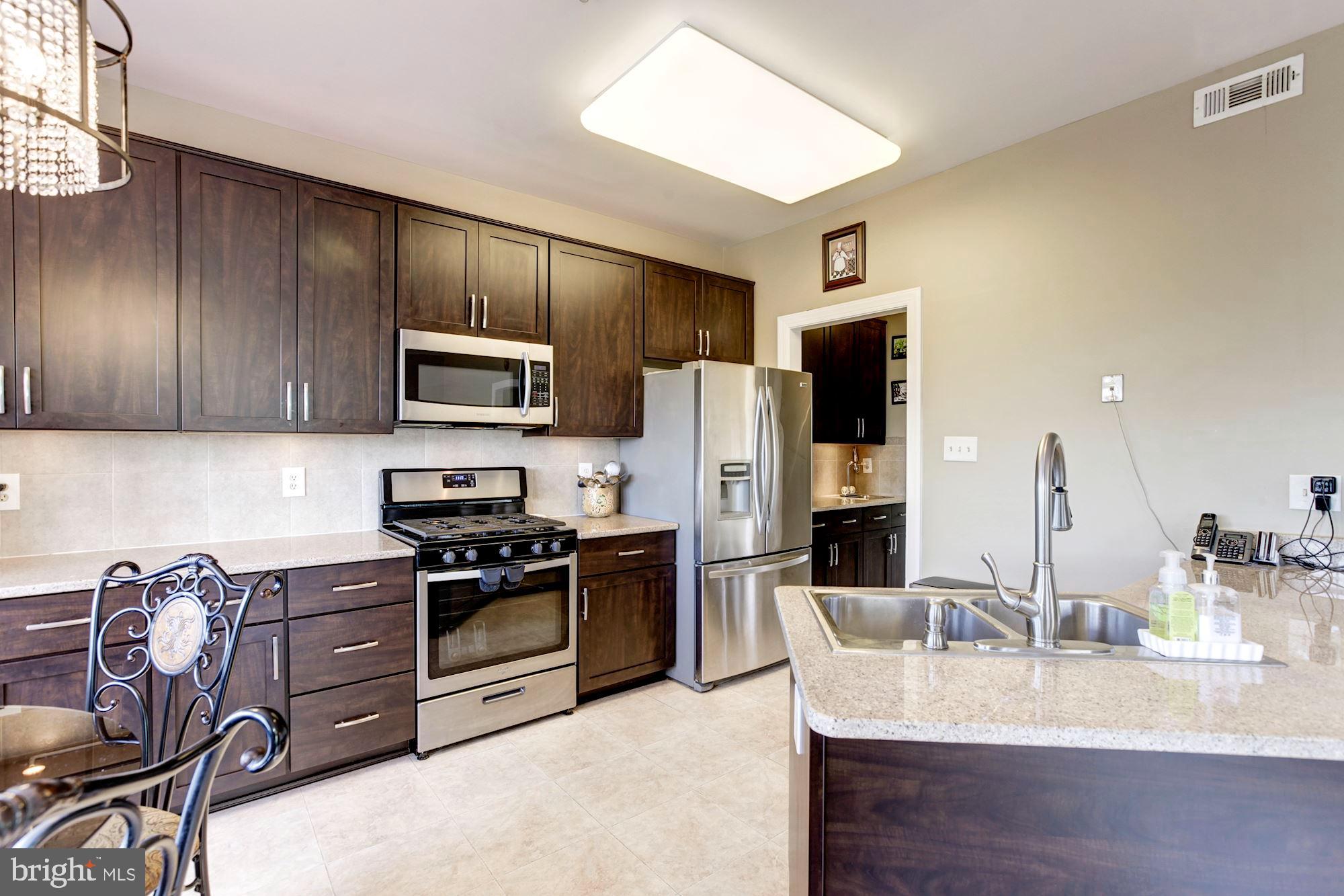 13724 VALLEY OAK CIRCLE
