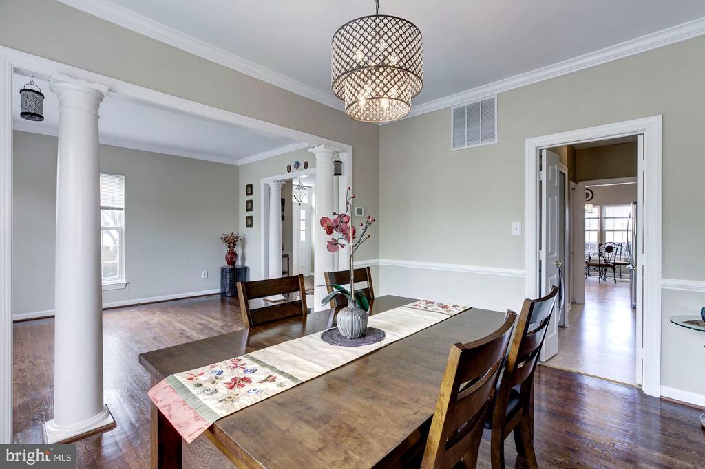 13724 VALLEY OAK CIRCLE