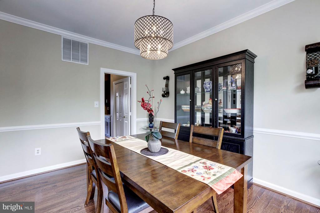 13724 VALLEY OAK CIRCLE