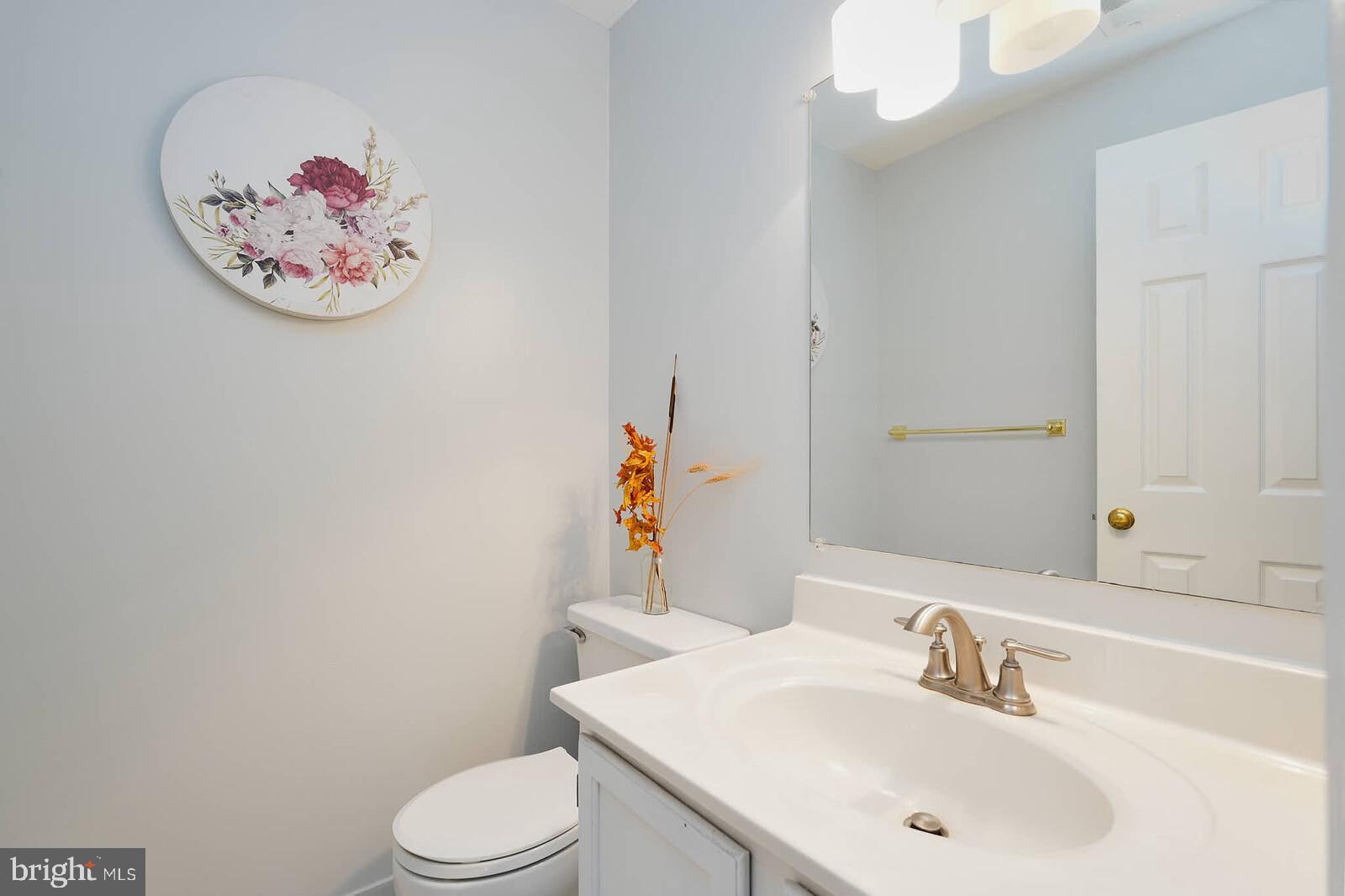 800 AMBER TREE COURT 204