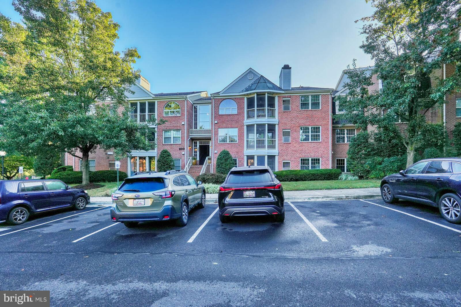 800 AMBER TREE COURT 204