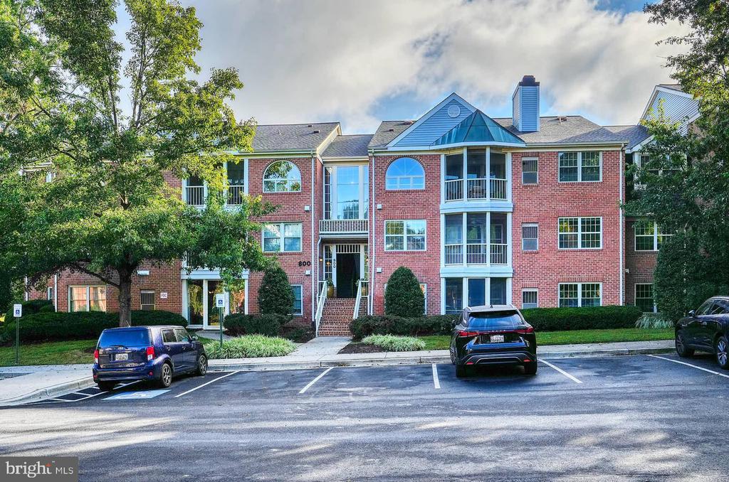 800 AMBER TREE COURT 204