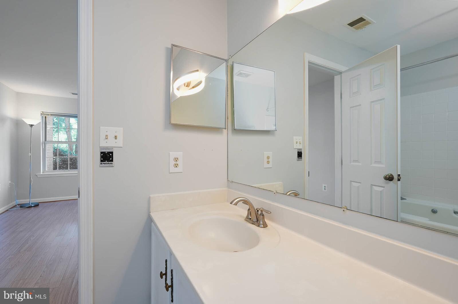 800 AMBER TREE COURT 204