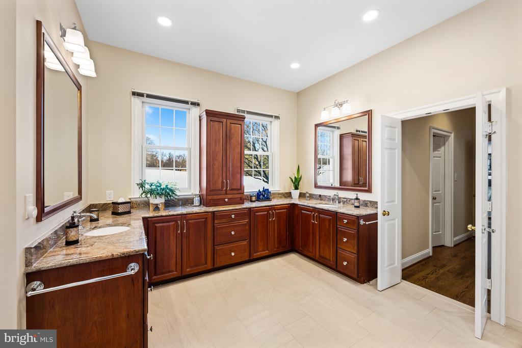 18 BEMAN WOODS COURT