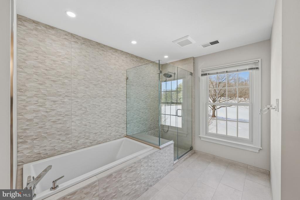 18 BEMAN WOODS COURT
