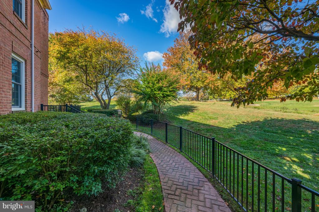 18 BEMAN WOODS COURT