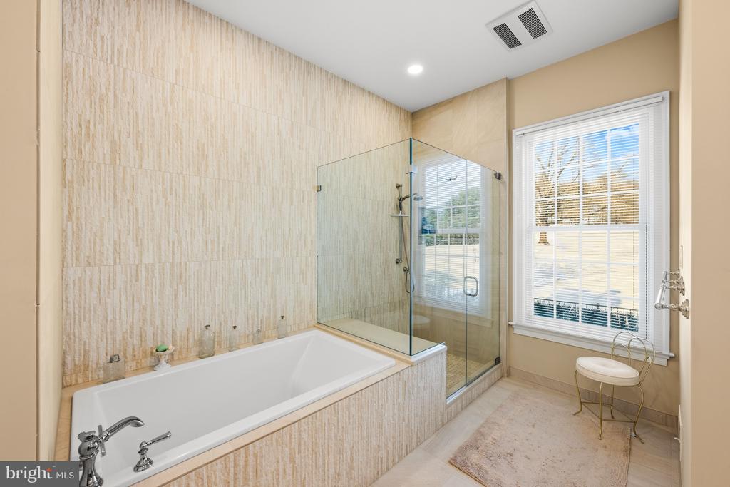18 BEMAN WOODS COURT