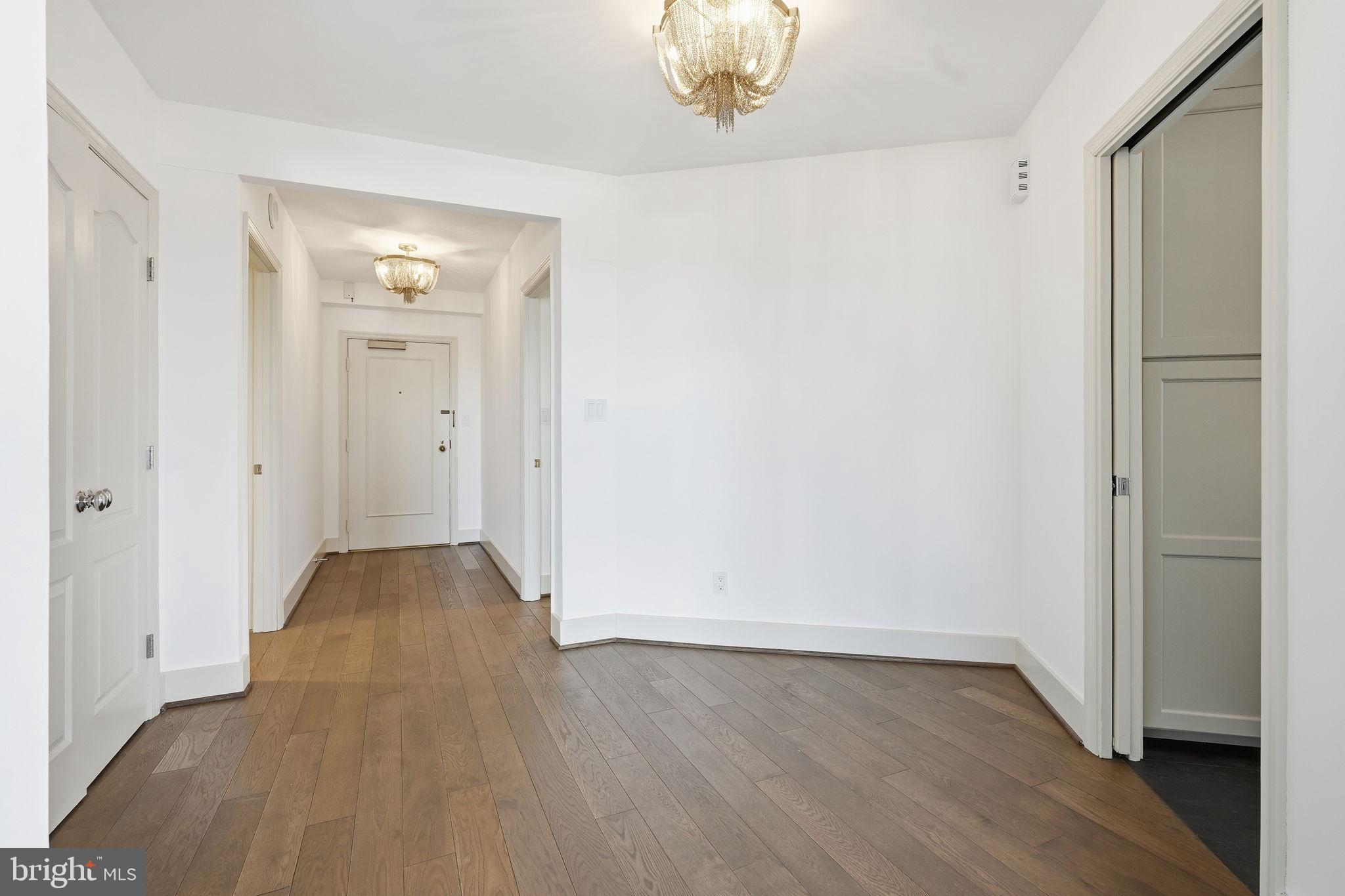 5802 NICHOLSON LANE 2-706