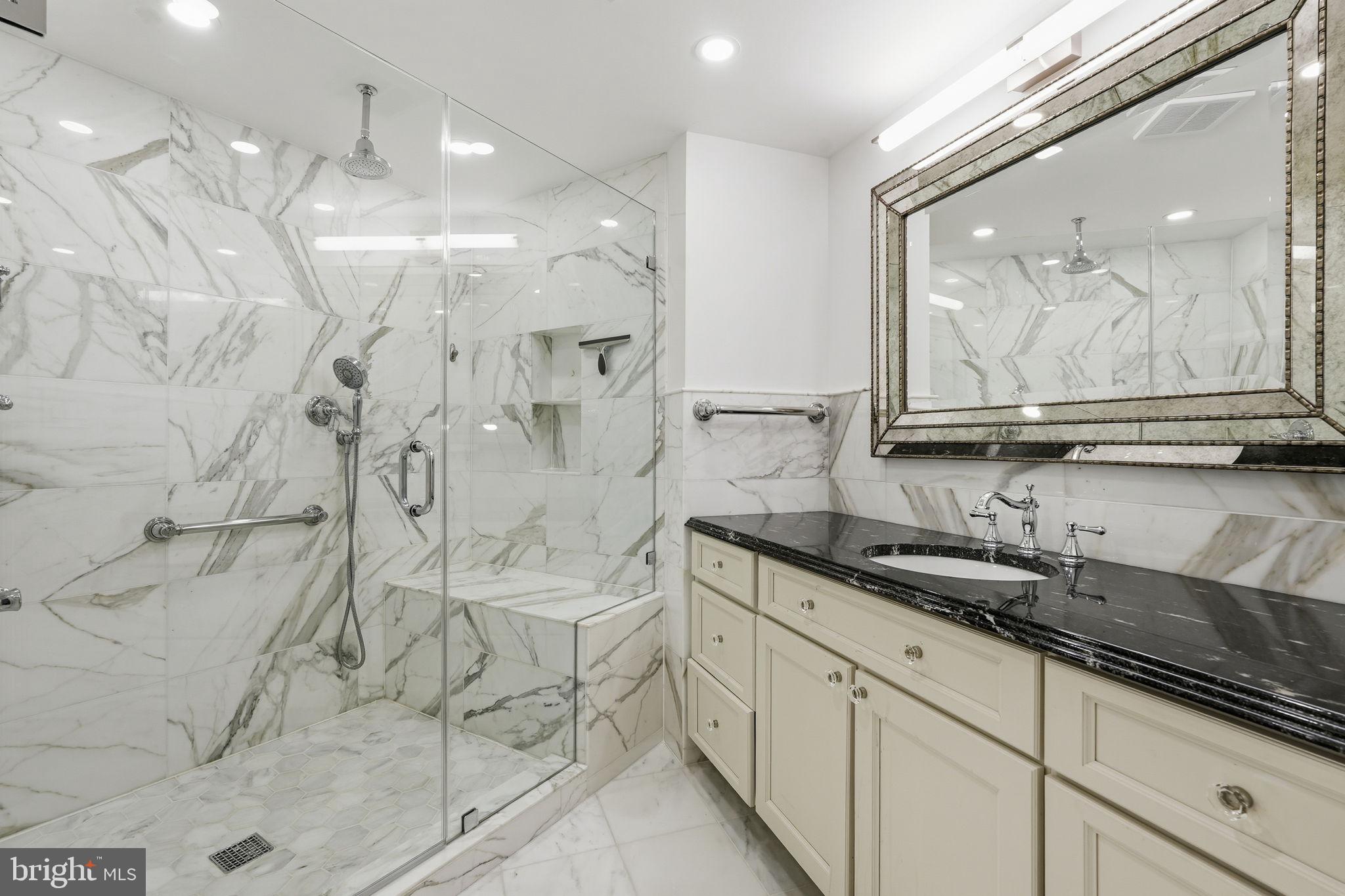 5802 NICHOLSON LANE 2-706