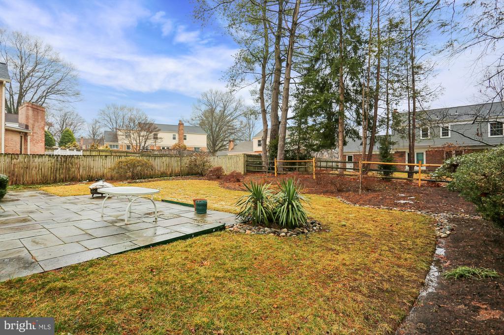 9324 ORCHARD BROOK DRIVE