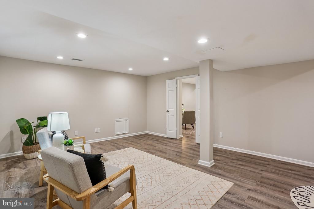 9324 ORCHARD BROOK DRIVE
