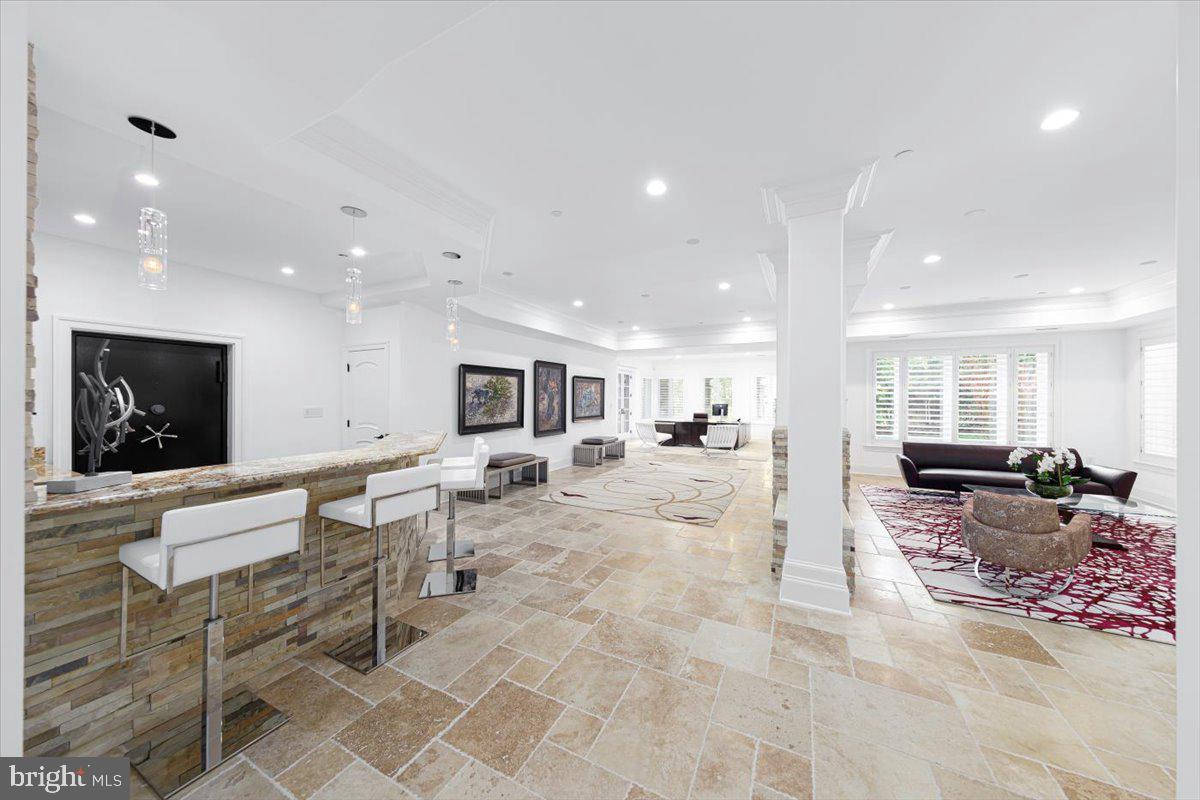 8710 FERNWOOD ROAD