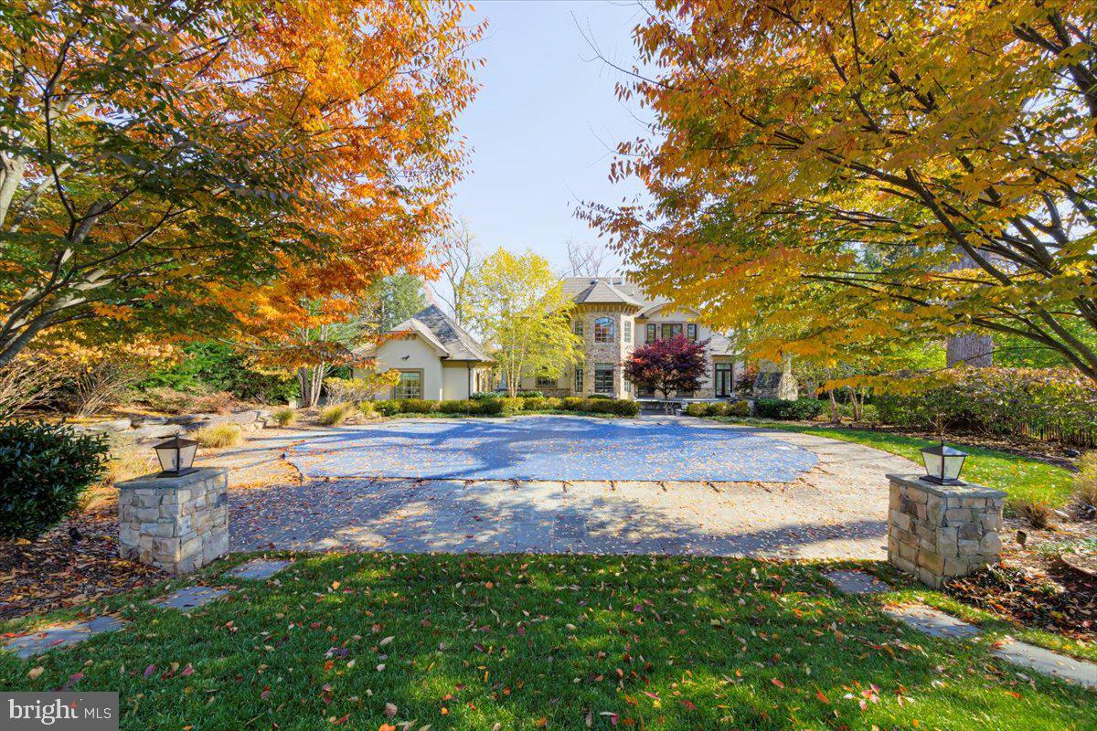 8710 FERNWOOD ROAD