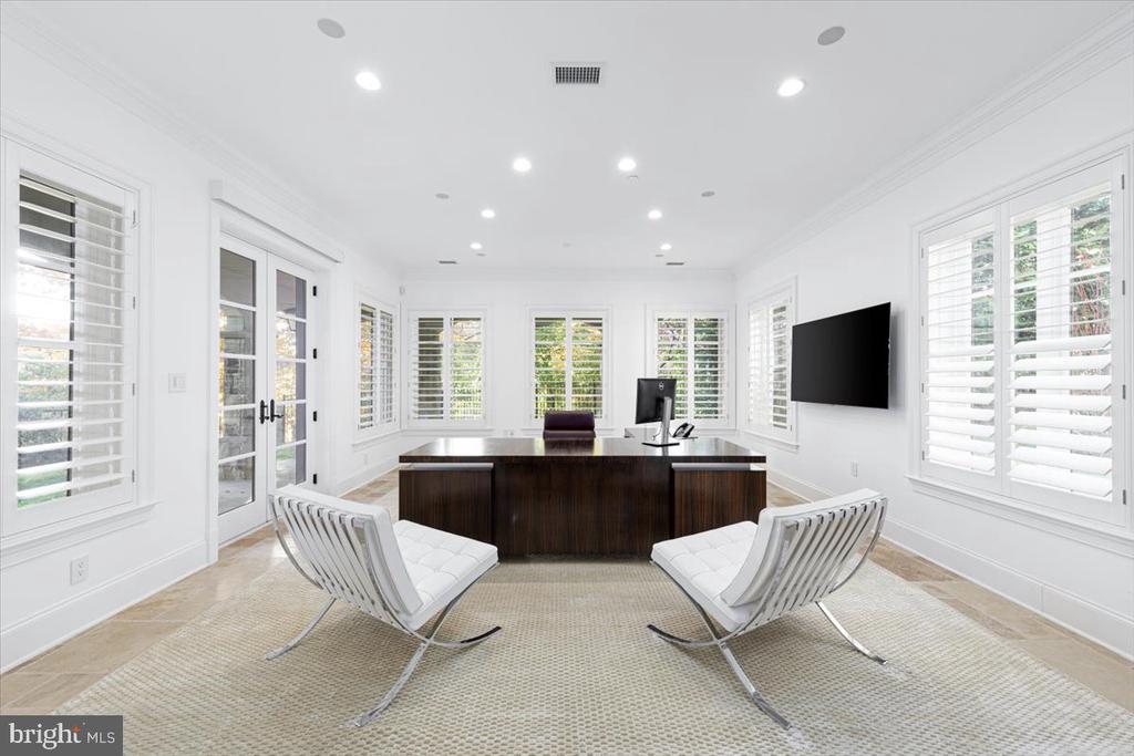 8710 FERNWOOD ROAD