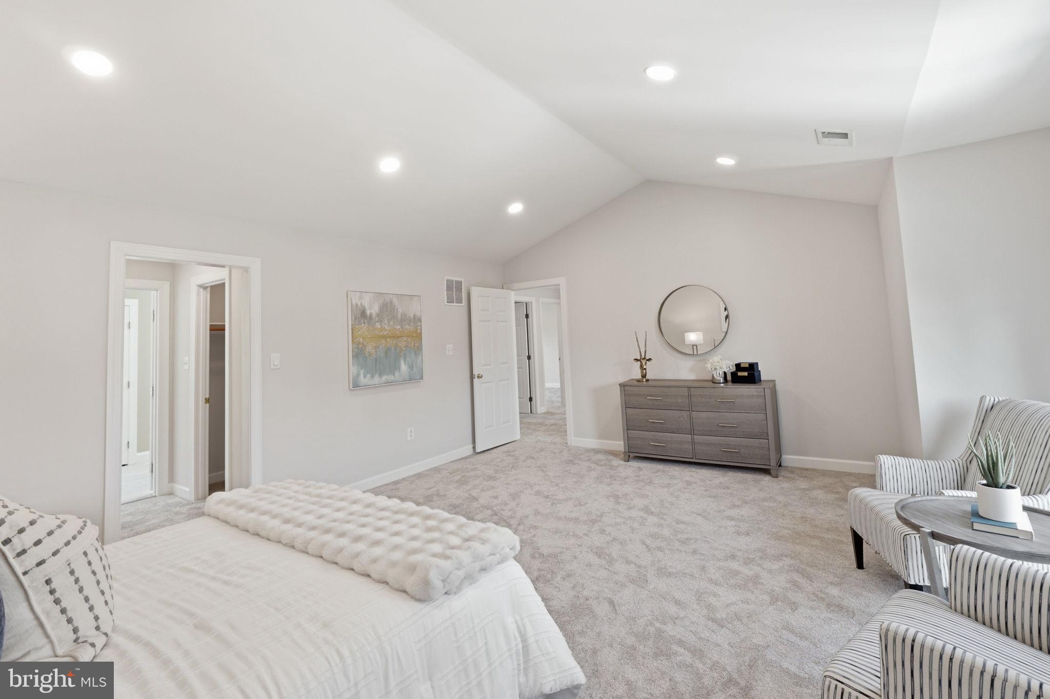 10816 MAPLECREST LANE