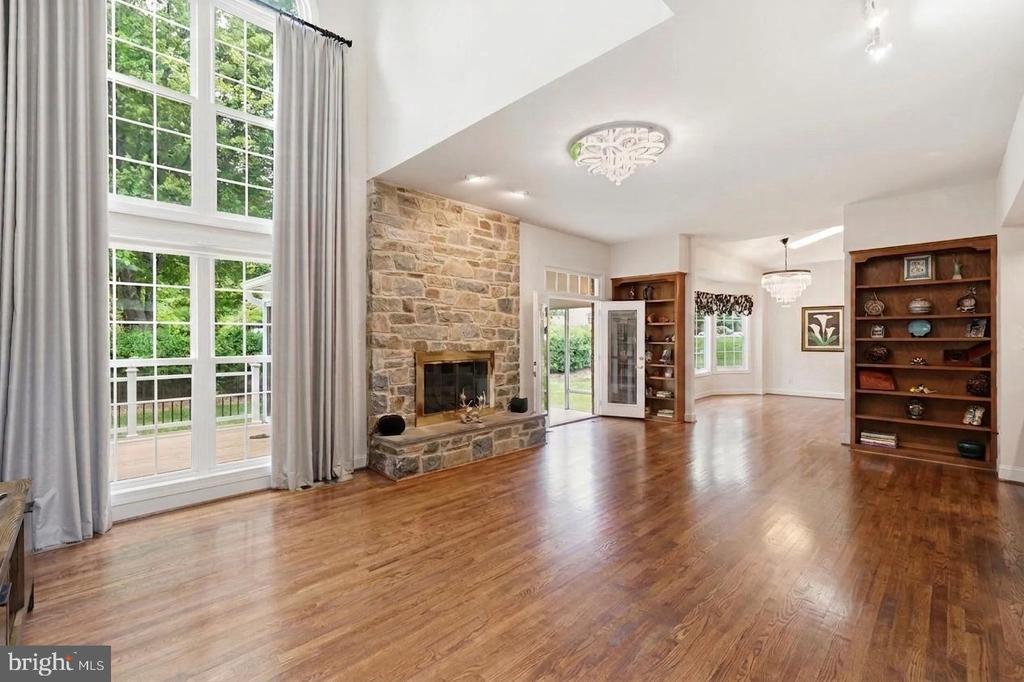 13010 BOSWELL CT COURT