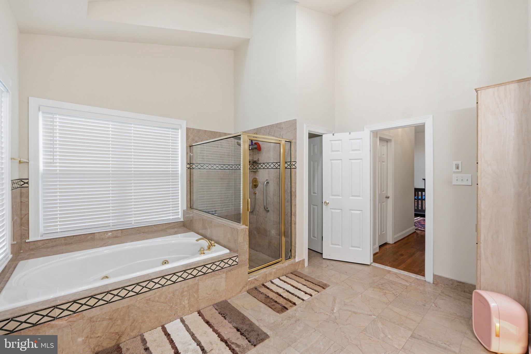 13010 BOSWELL CT COURT