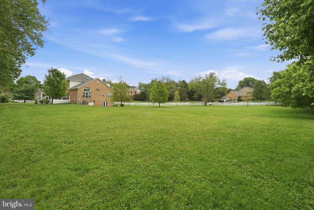 13010 BOSWELL CT COURT