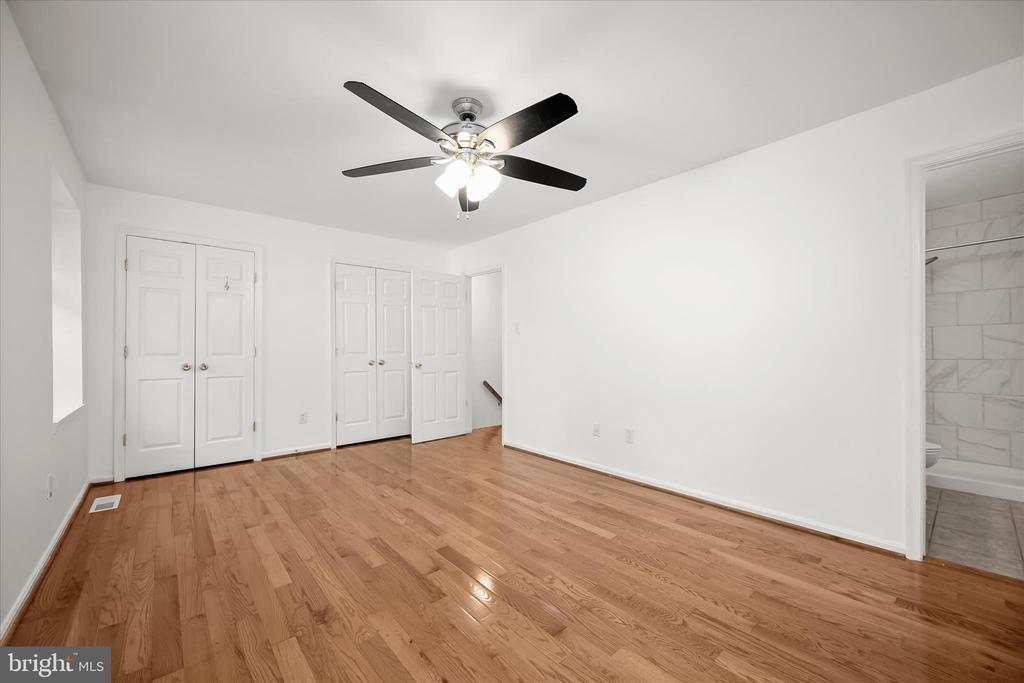 148 BARNSFIELD COURT 204