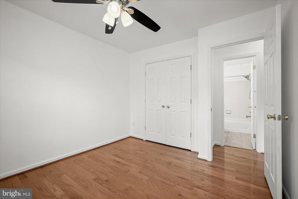 148 BARNSFIELD COURT 204